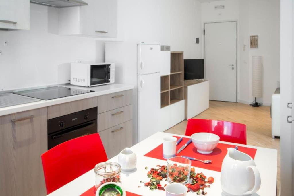 B&B Gocciadoro 26 Nuovo, Climatizzato, Zona Ospedale, Posto Auto Trento Eksteriør billede