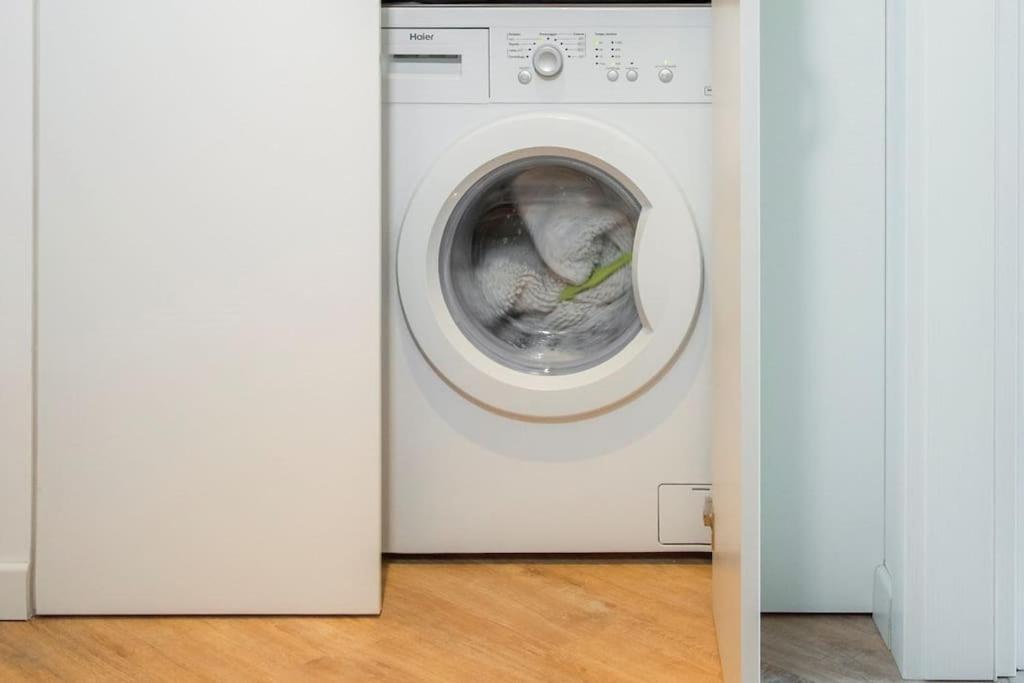 B&B Gocciadoro 26 Nuovo, Climatizzato, Zona Ospedale, Posto Auto Trento Eksteriør billede