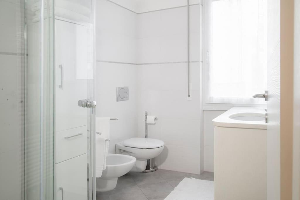 B&B Gocciadoro 26 Nuovo, Climatizzato, Zona Ospedale, Posto Auto Trento Eksteriør billede