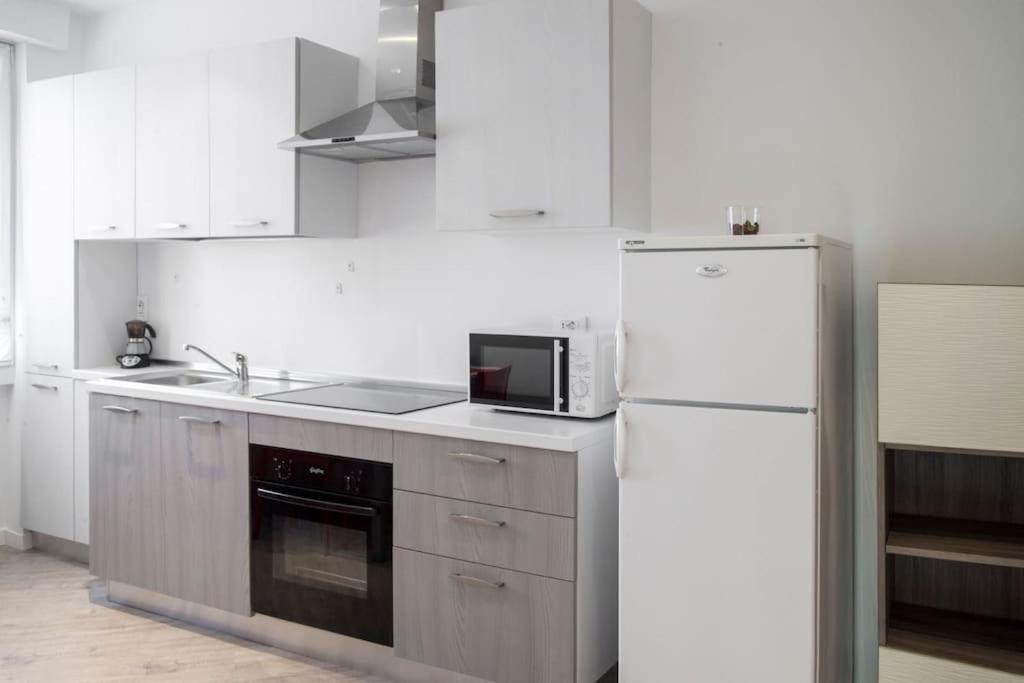 B&B Gocciadoro 26 Nuovo, Climatizzato, Zona Ospedale, Posto Auto Trento Eksteriør billede