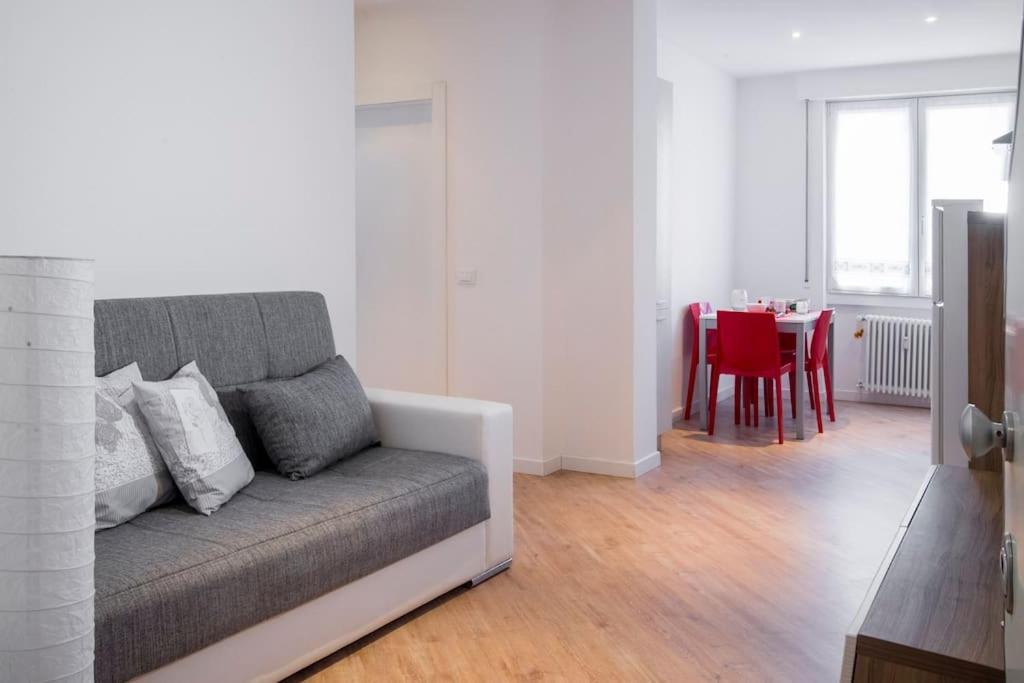 B&B Gocciadoro 26 Nuovo, Climatizzato, Zona Ospedale, Posto Auto Trento Eksteriør billede