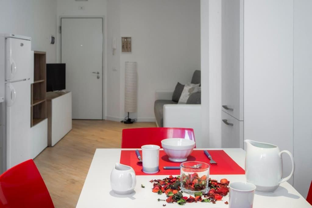B&B Gocciadoro 26 Nuovo, Climatizzato, Zona Ospedale, Posto Auto Trento Eksteriør billede